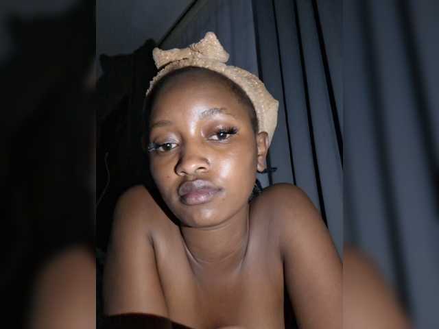 Politegirl live cam on BongaCams