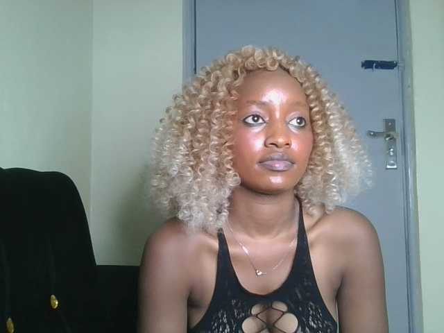 Politegirl live cam on BongaCams