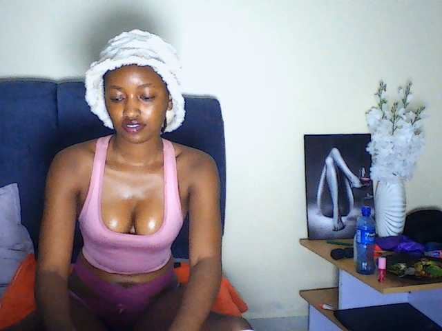 Politegirl live cam on BongaCams