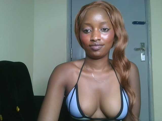 Politegirl live cam on BongaCams