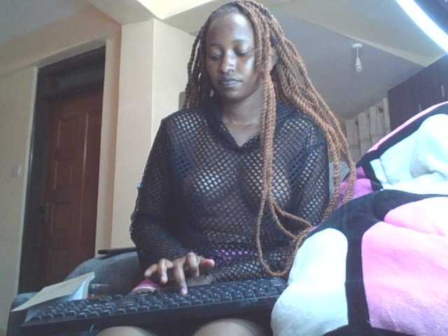 Politegirl live cam on BongaCams