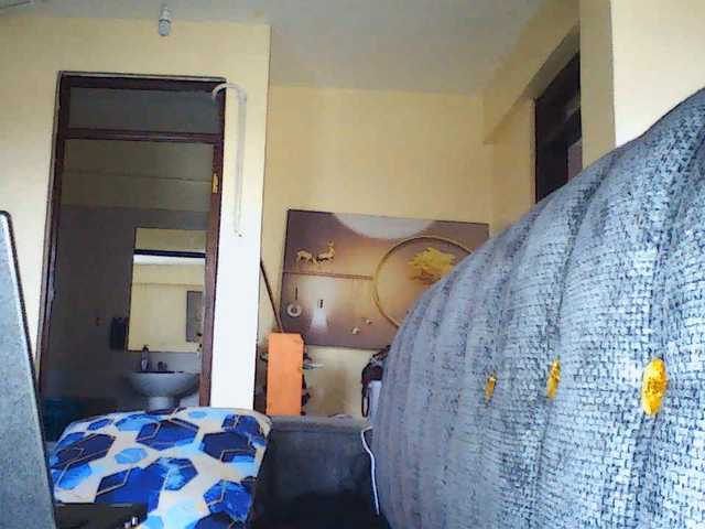 Politegirl live cam on BongaCams