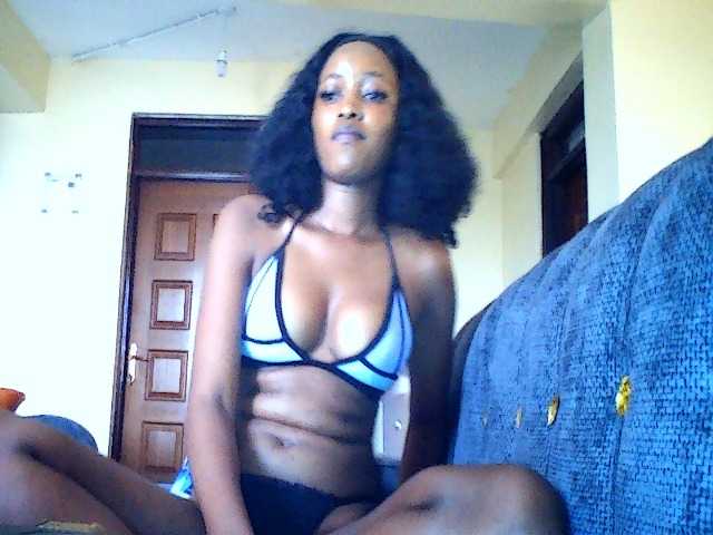 Politegirl live cam on BongaCams
