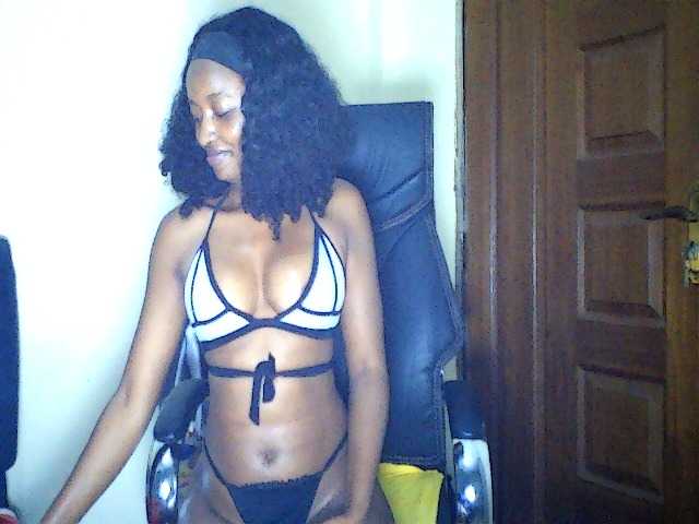 Politegirl live cam on BongaCams