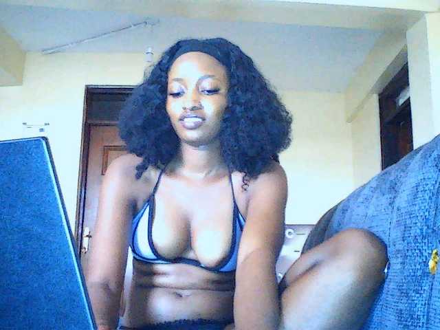 Politegirl live cam on BongaCams