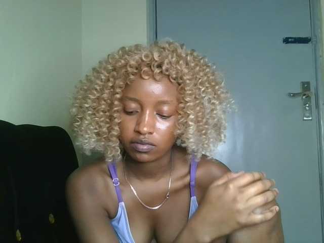 Politegirl live cam on BongaCams