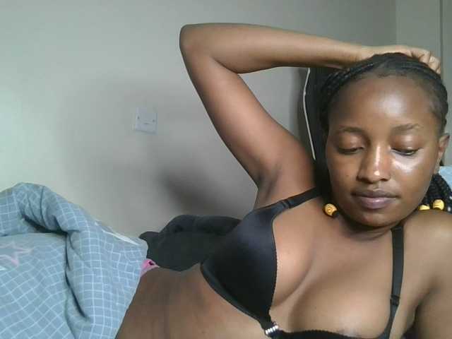 Politegirl live cam on BongaCams
