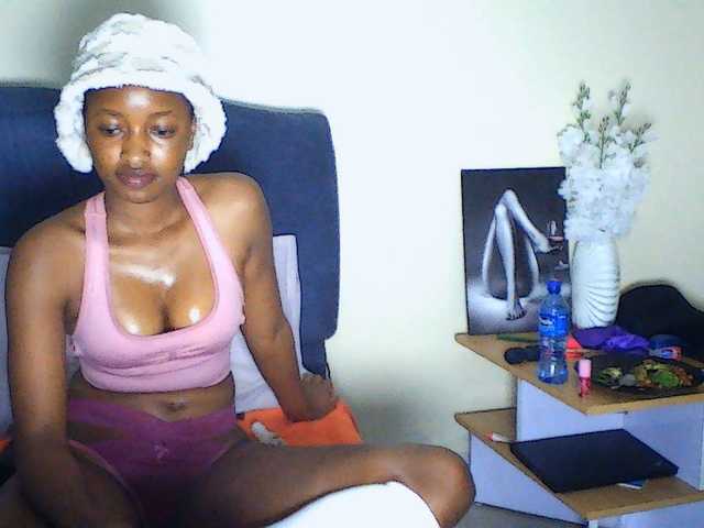 Politegirl live cam on BongaCams