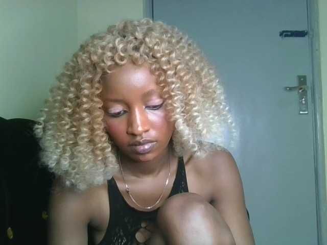 Politegirl live cam on BongaCams