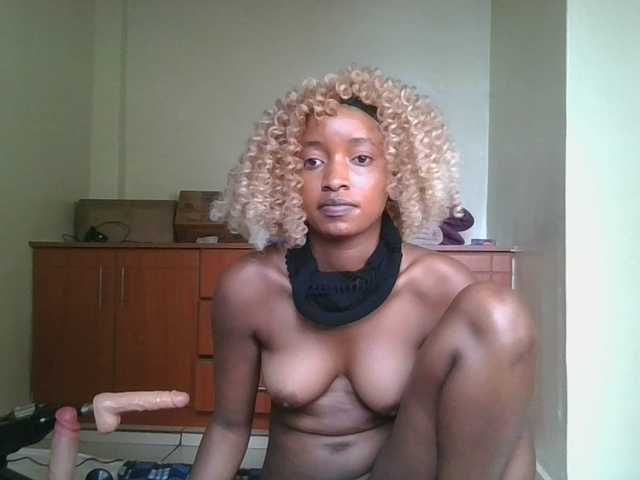 Politegirl live cam on BongaCams