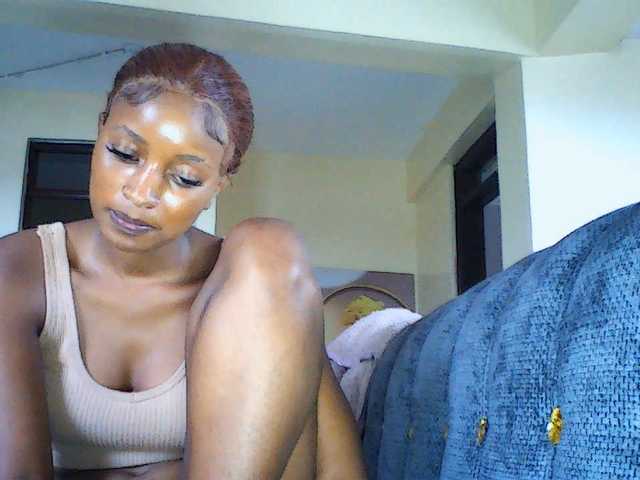 Politegirl live cam on BongaCams