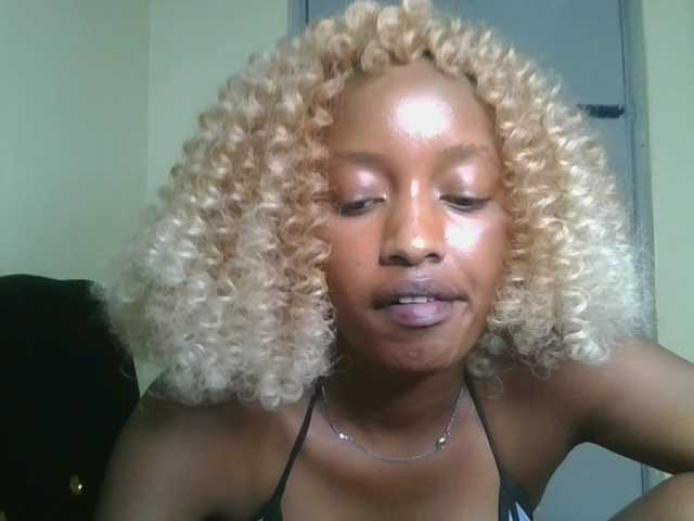 Politegirl live cam on BongaCams