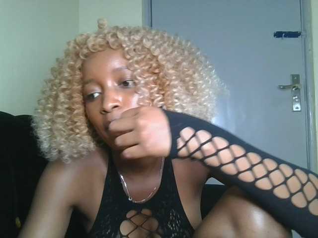 Politegirl live cam on BongaCams