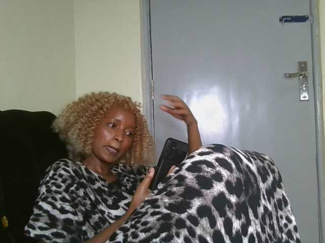 Politegirl live cam on BongaCams