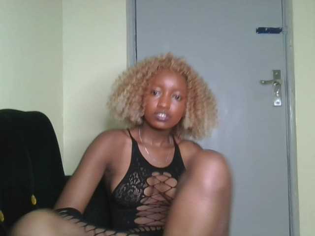 Politegirl live cam on BongaCams