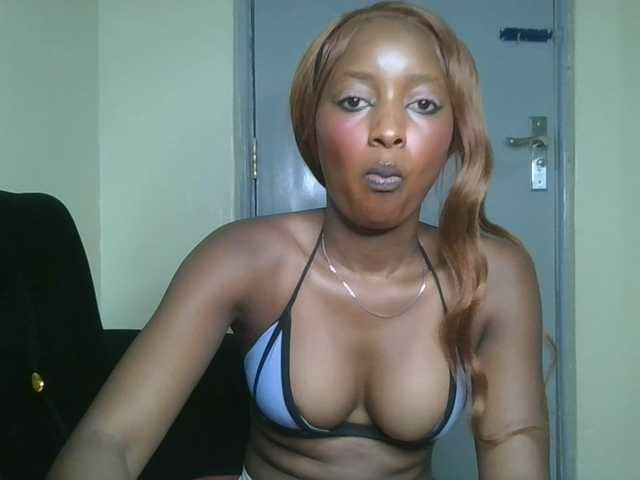 Politegirl live cam on BongaCams