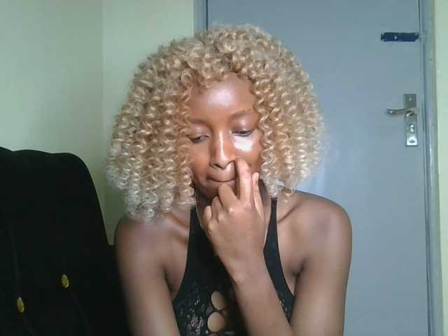Politegirl live cam on BongaCams