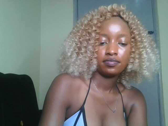 Politegirl live cam on BongaCams