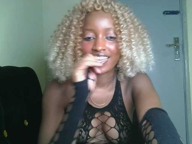Politegirl live cam on BongaCams