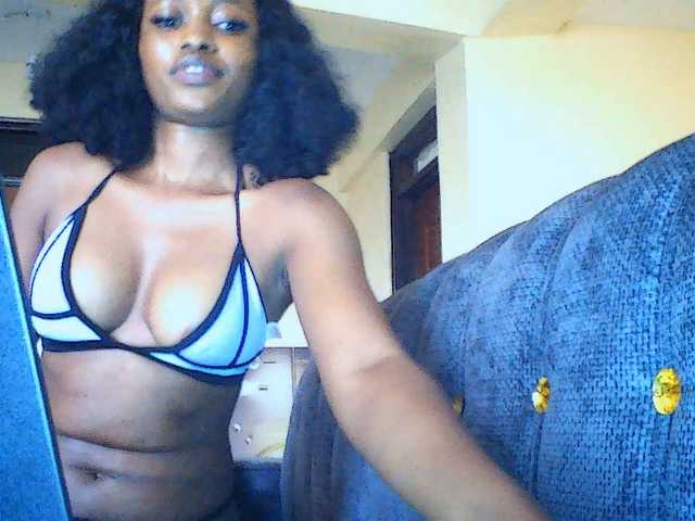 Politegirl live cam on BongaCams