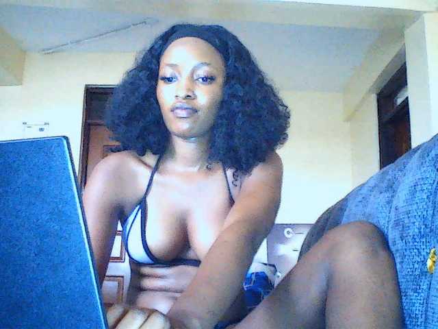 Politegirl live cam on BongaCams