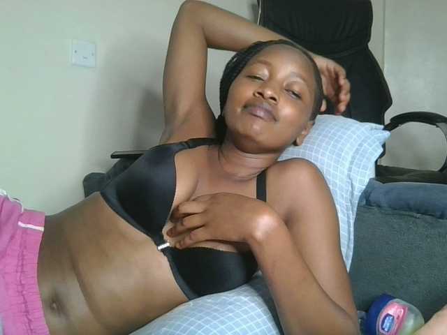 Politegirl live cam on BongaCams