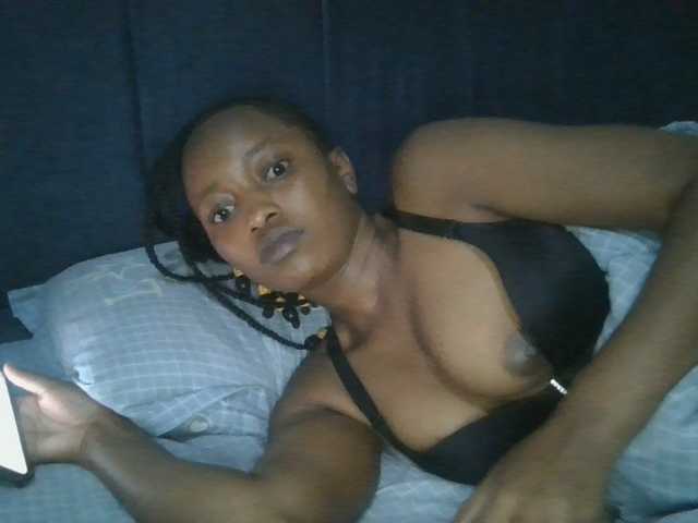 Politegirl live cam on BongaCams