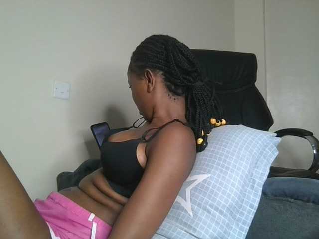 Politegirl live cam on BongaCams