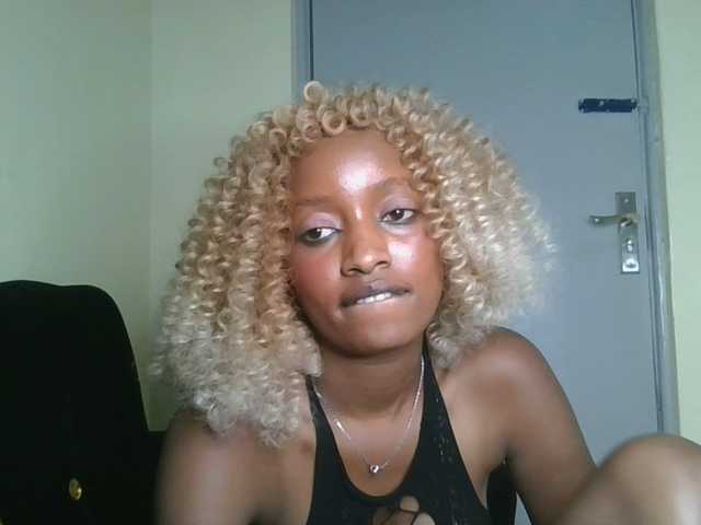 Politegirl live cam on BongaCams
