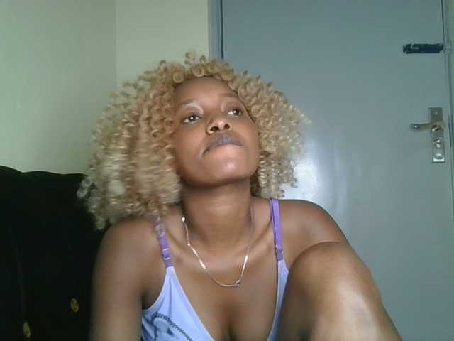 Politegirl live cam on BongaCams