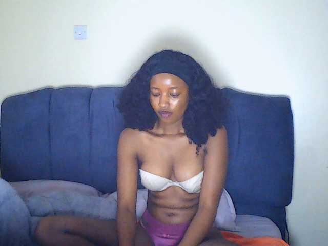 Politegirl live cam on BongaCams