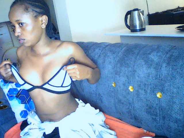 Politegirl live cam on BongaCams