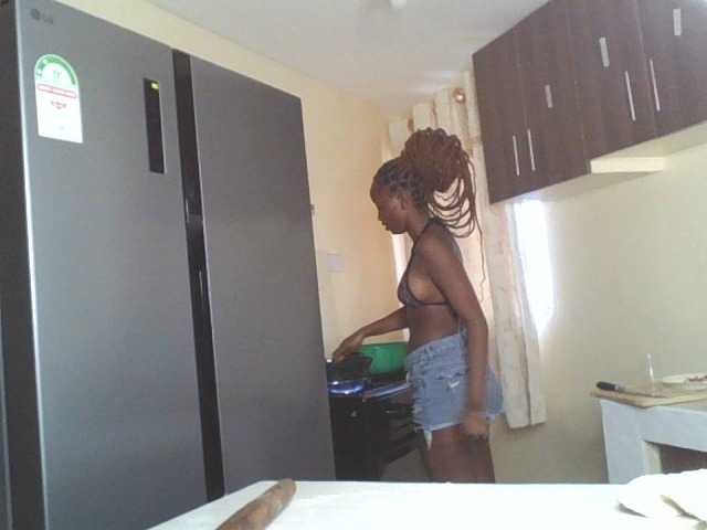 Politegirl live cam on BongaCams