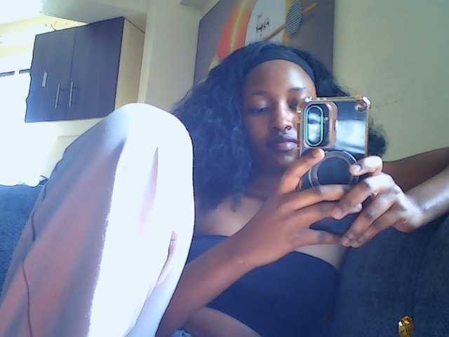 Politegirl live cam on BongaCams