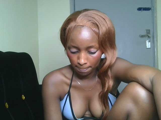 Politegirl live cam on BongaCams