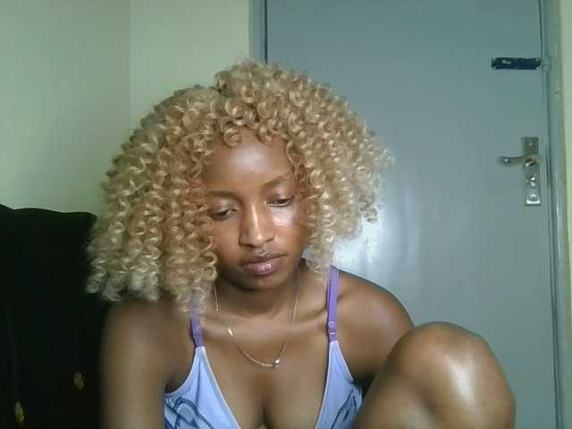 Politegirl live cam on BongaCams
