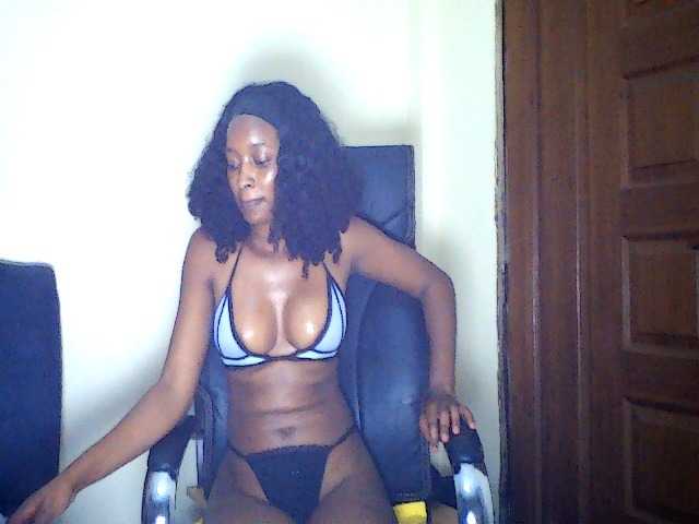 Politegirl live cam on BongaCams