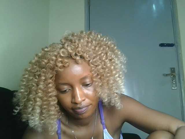Politegirl live cam on BongaCams