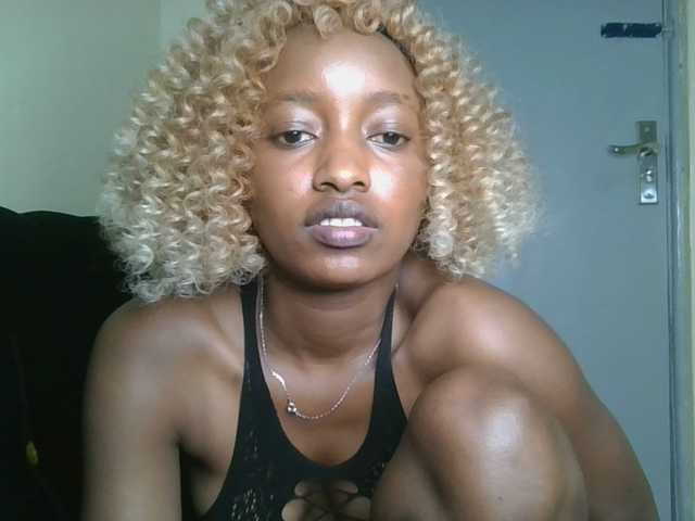 Politegirl live cam on BongaCams