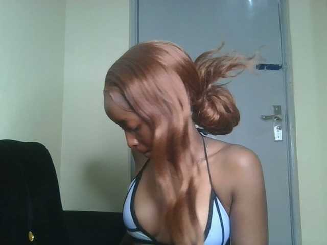 Politegirl live cam on BongaCams