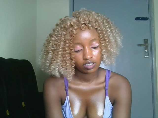 Politegirl live cam on BongaCams