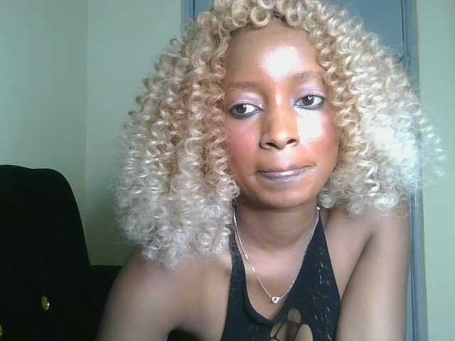 Politegirl live cam on BongaCams