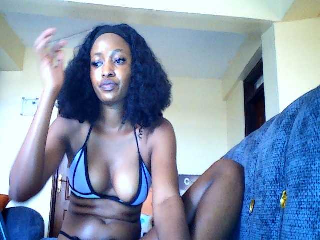 Politegirl live cam on BongaCams