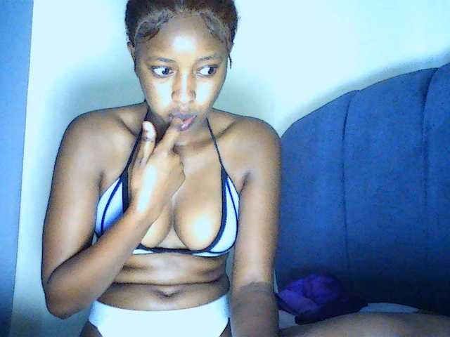Politegirl live cam on BongaCams