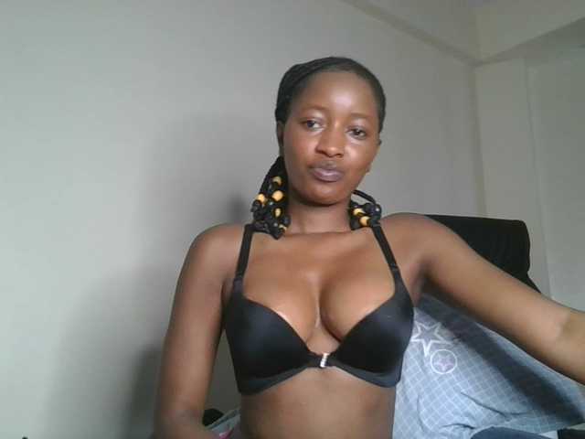 Politegirl live cam on BongaCams