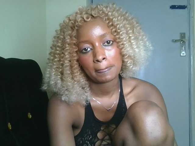 Politegirl live cam on BongaCams