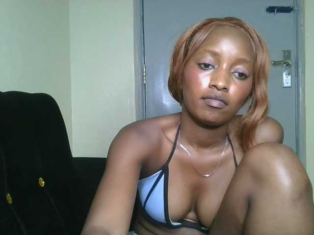 Politegirl live cam on BongaCams