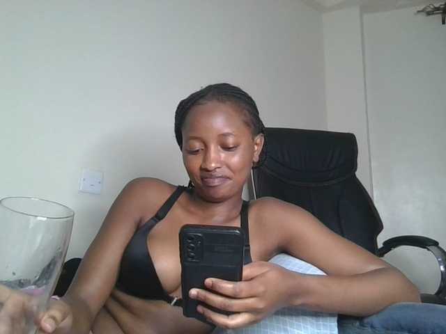 Politegirl live cam on BongaCams