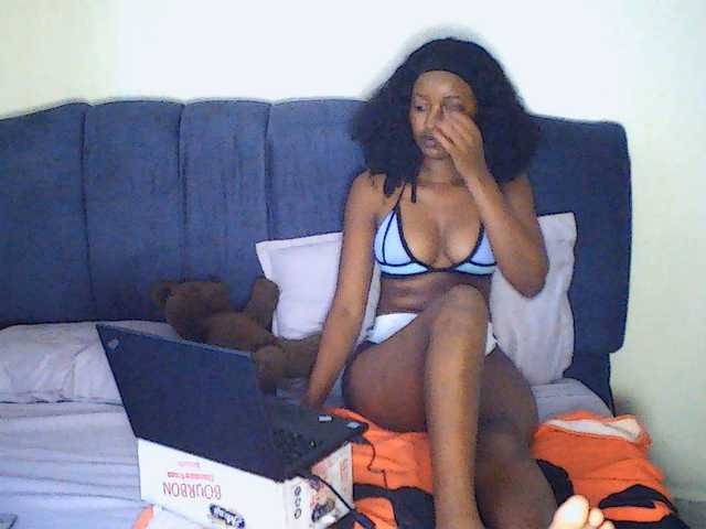 Politegirl live cam on BongaCams