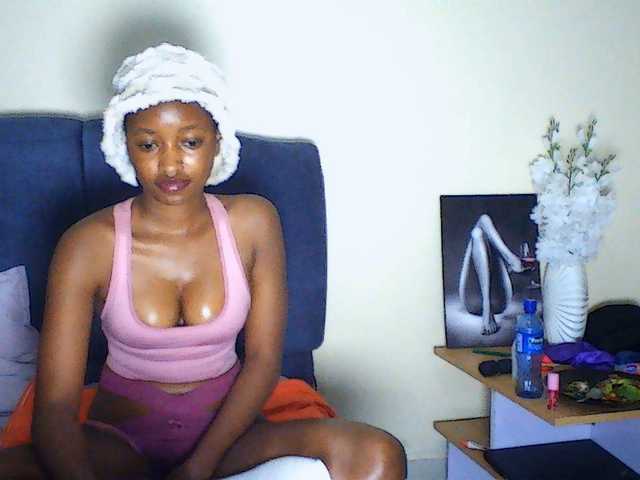 Politegirl live cam on BongaCams